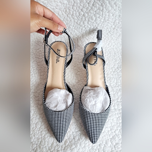 Women's Justfab Black and White Plaid Small Heel Point Toe Block Heel - Picture 3 of 10